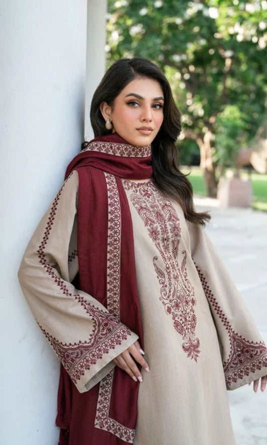 Luxury Dhanak 3 Piece Embroidered