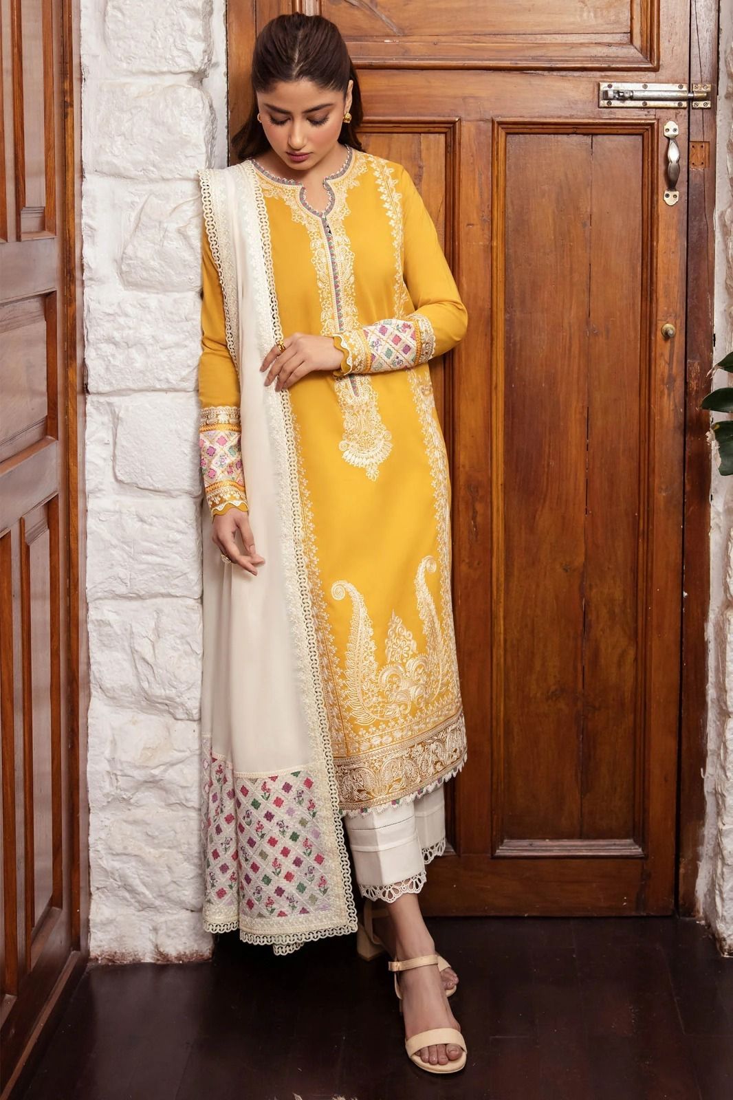 Premium Dhanak 3 Piece Embroidered