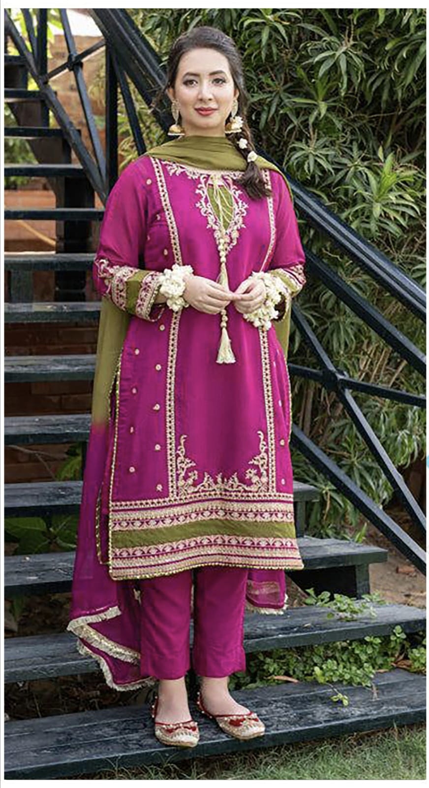 Luxury Dhanak 3 Piece Embroidered