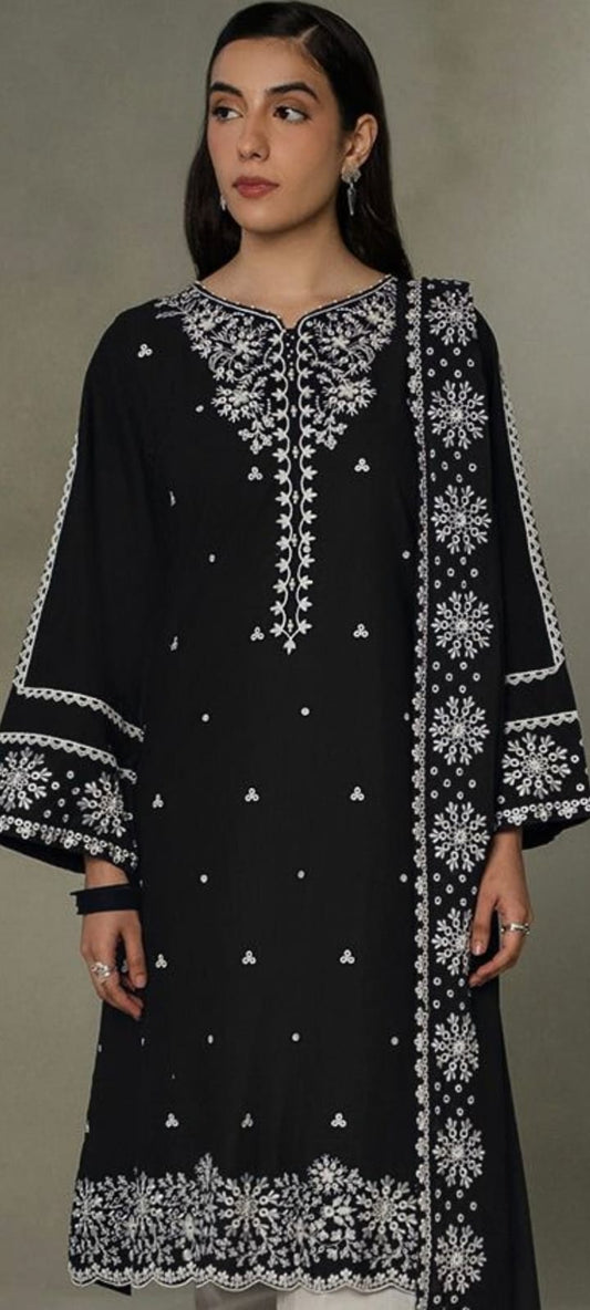 Elegant Dhanak 3 Piece Embroidered
