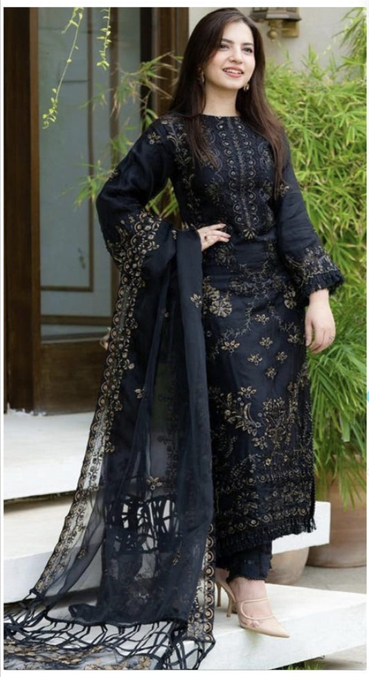 Luxury Dhanak 3 Piece Embroidered