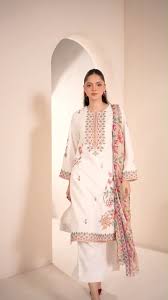 Premium Lawn 3Pc Embroidered